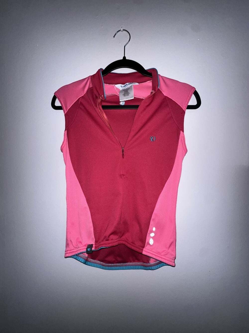 Pearl Izumi Women's Pink and Red Sleeveless 1/4 Zip Cycling Jersey Size Small